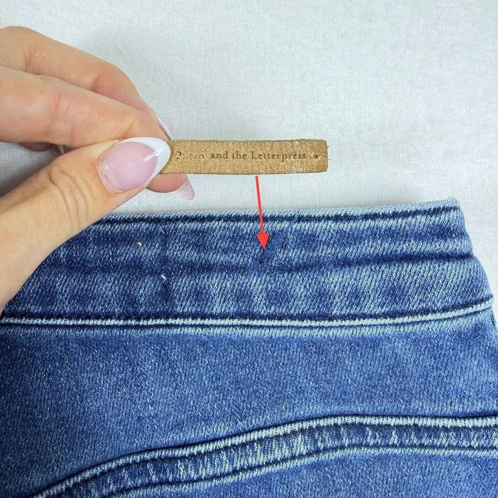 Anthropologie Pilcro High Rise Trouser Bootcut Jeans Blue Button Fly Size 28 - Picture 10 of 15